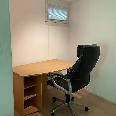 Ganze In Ruhiger Lage 公寓 厄伦巴赫