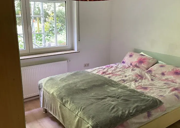 Ganze In Ruhiger Lage Oerlenbach